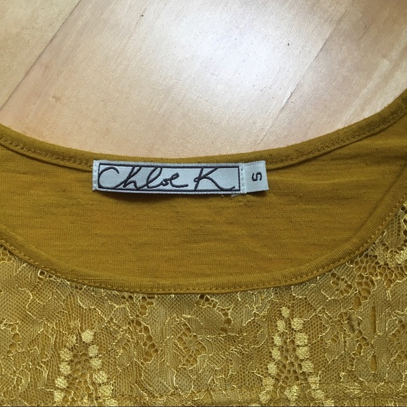 Yellow tee with lace detail - Picture 3 of 5